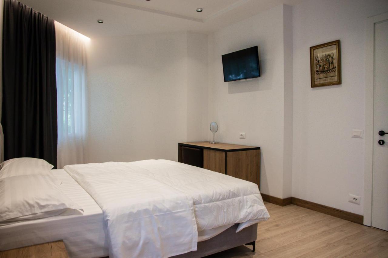 Hotel Blini Shkoder Luaran gambar