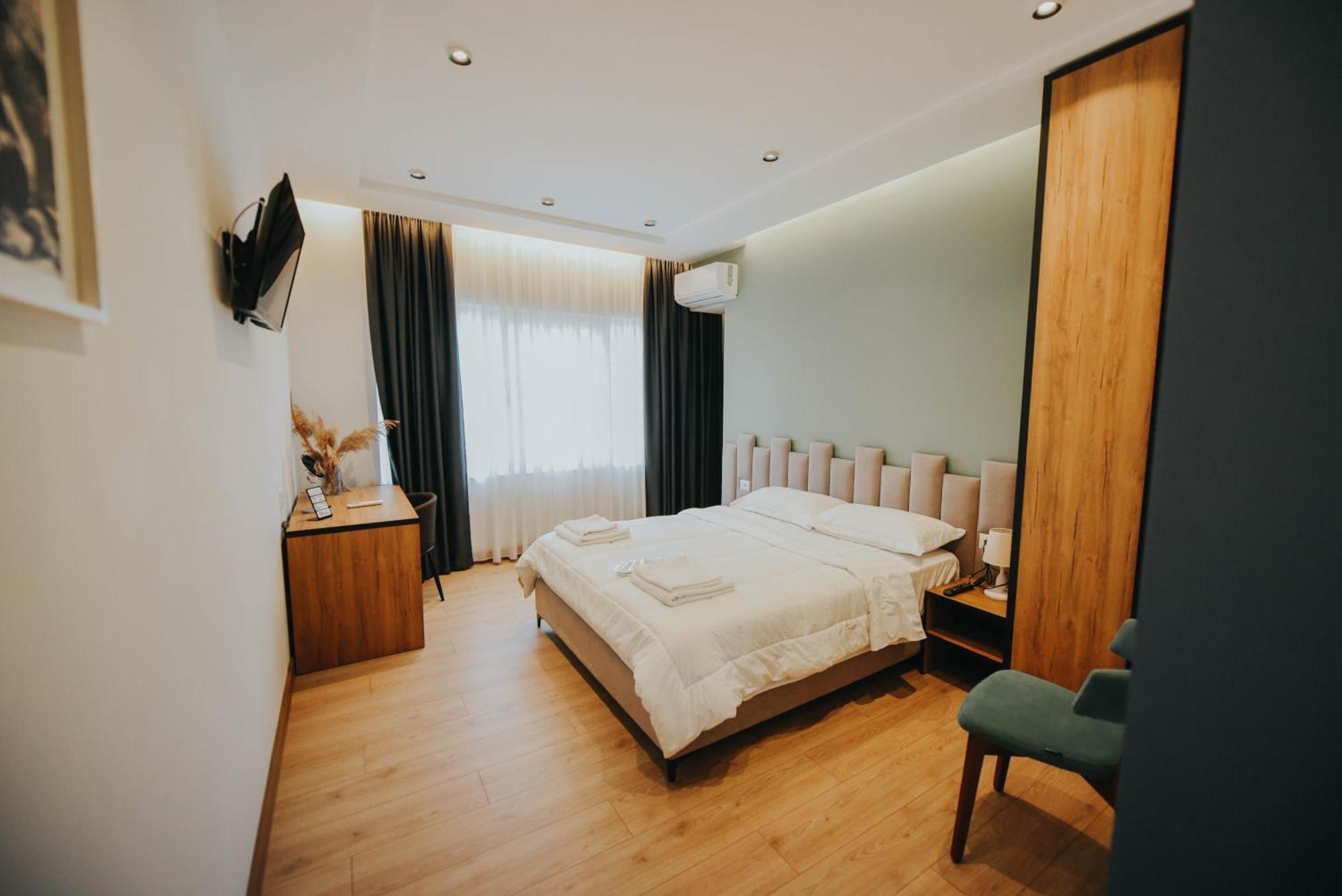 Hotel Blini Shkoder Luaran gambar