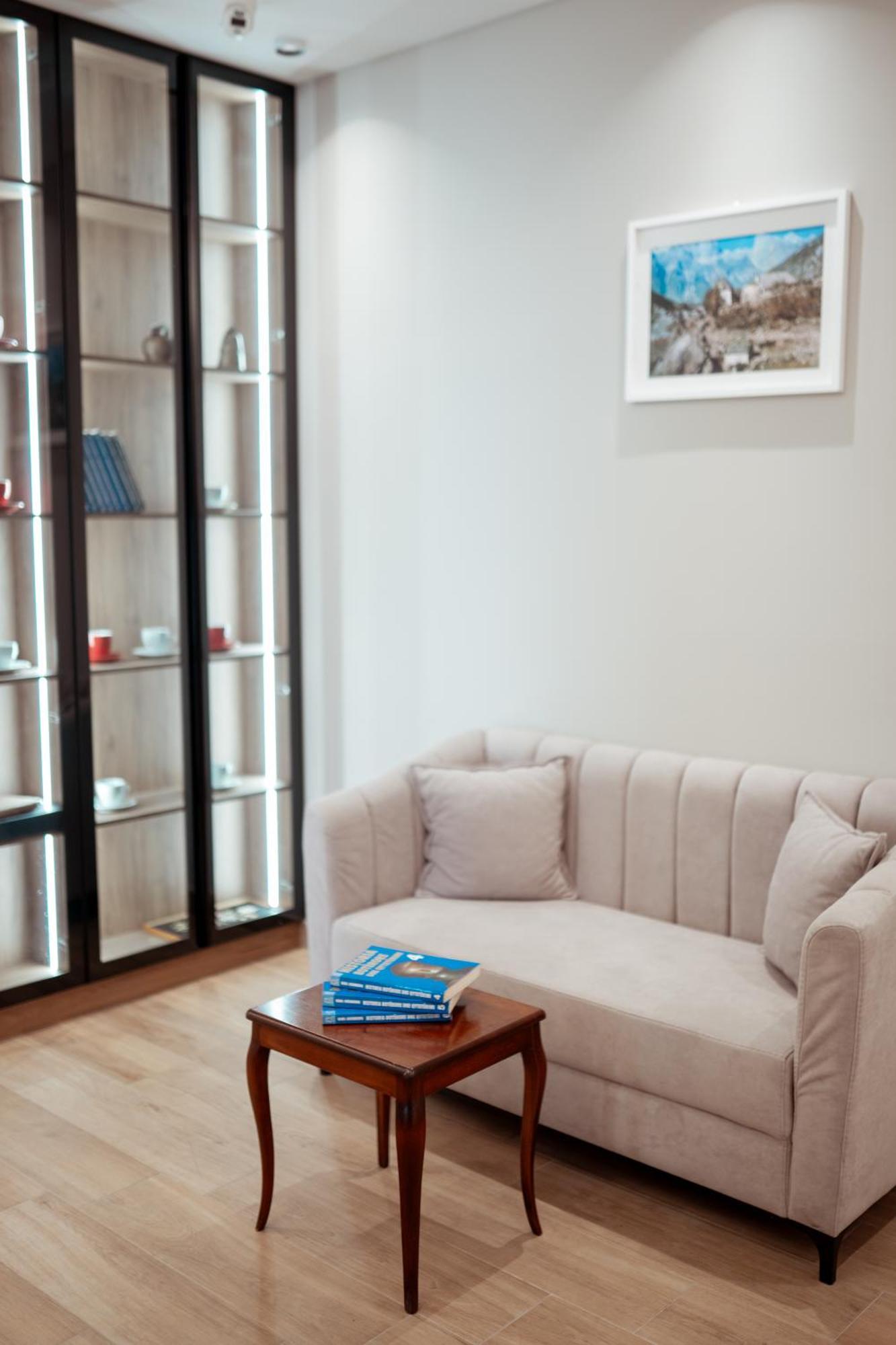 Hotel Blini Shkoder Luaran gambar